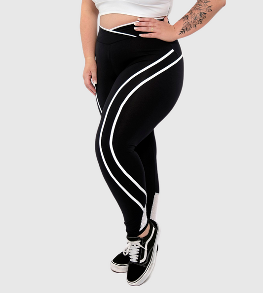 Sculpting Plus Size High-Compression Leggings Black and White